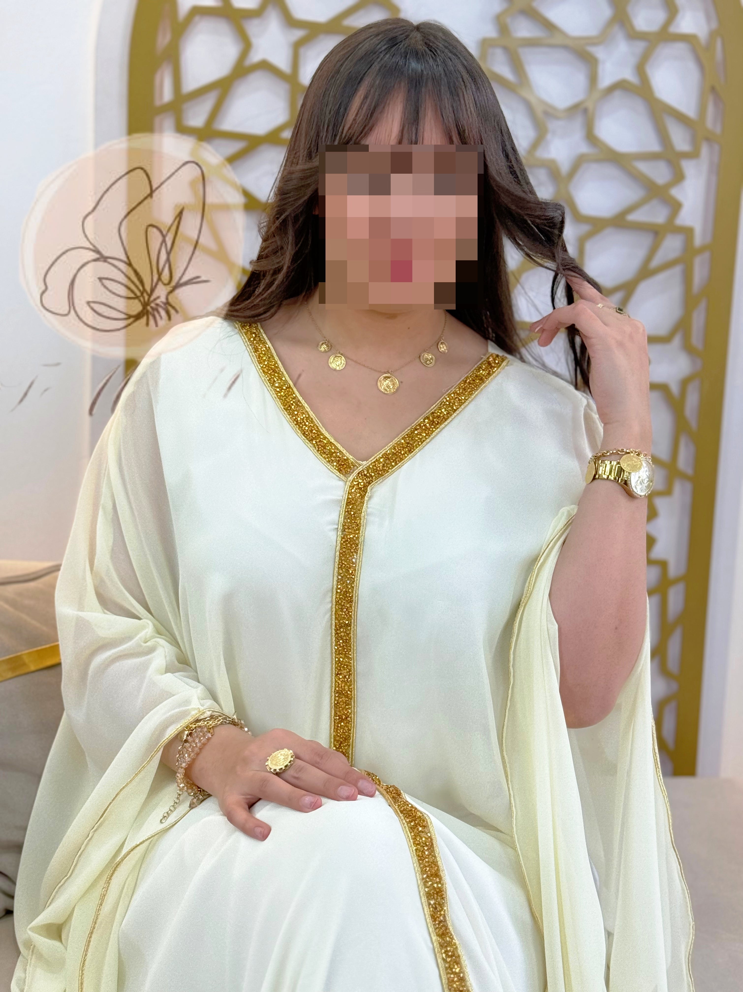 عباءة فاخرة+فستان أنيق —  بسعر قطعة واحدة